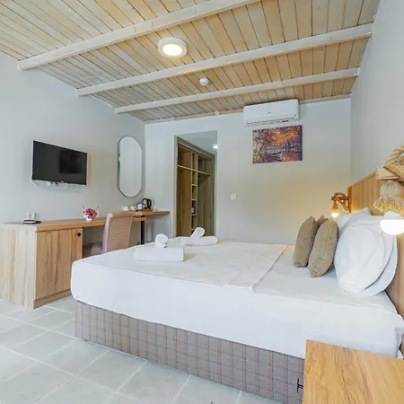 Alexander The Great & Hotel 3*