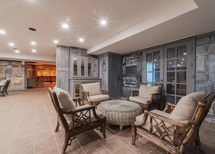 Alexander The Great & 3*