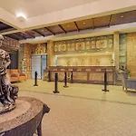 מלון Alexander The Great & 3*