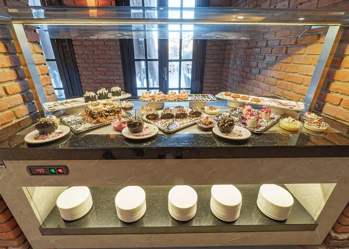 Alexander The Great & Hotel 3*